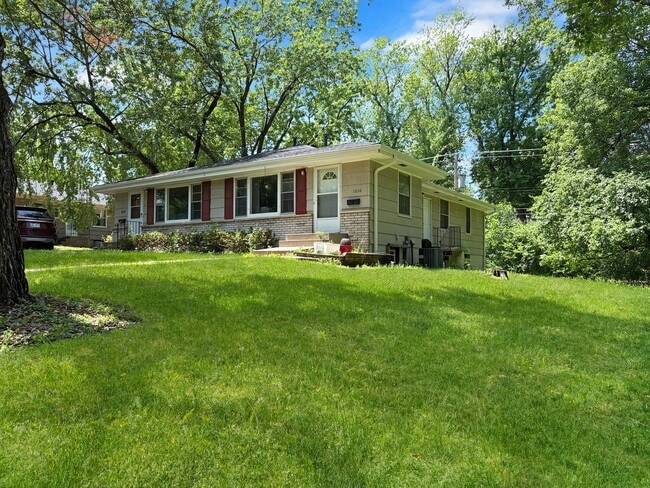 Photo - 1618 Natchez Ave S