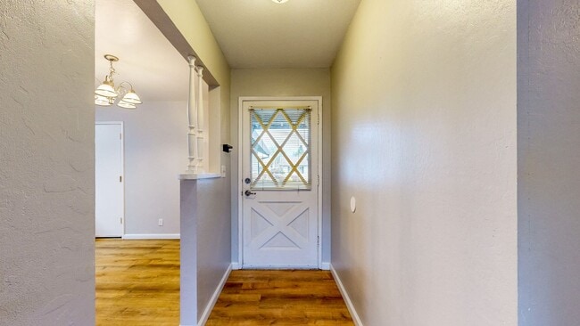 Photo - 3 Bedroom 2 Full Bath with Private Yard and 1 Car Garage !