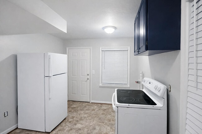 Photo - 8122 Rugby Ave Unit B