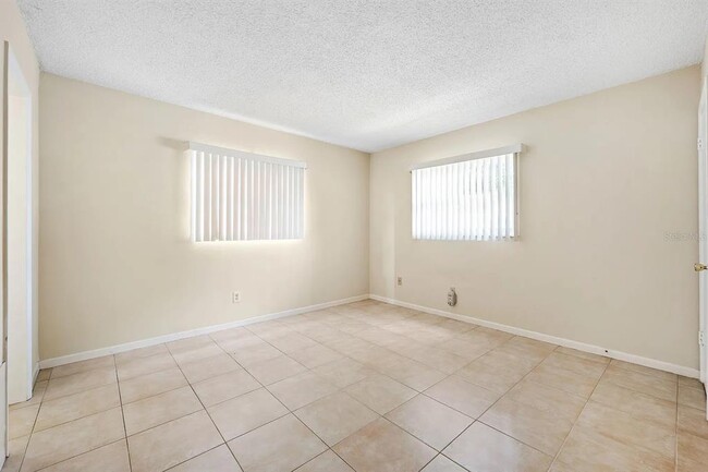 Photo - 2525 W Bay Dr Unidad A16