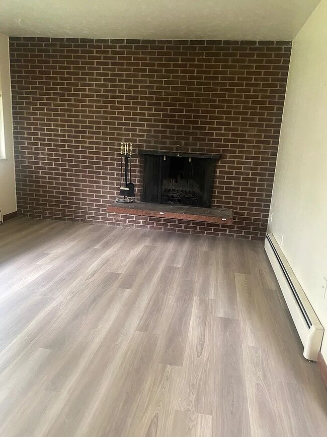Photo - Charming 2Br/1Ba Apartment in Quiet Boulde...