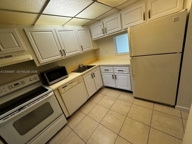 Photo - 8020 Fairview Dr Unidad 107