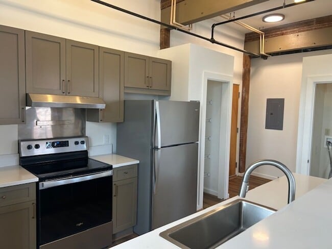 Photo - Flowers Building Condominiums Convenient To Downtown!!