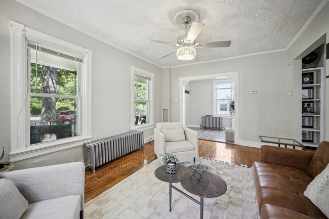 Photo - 4057 Benning Rd NE