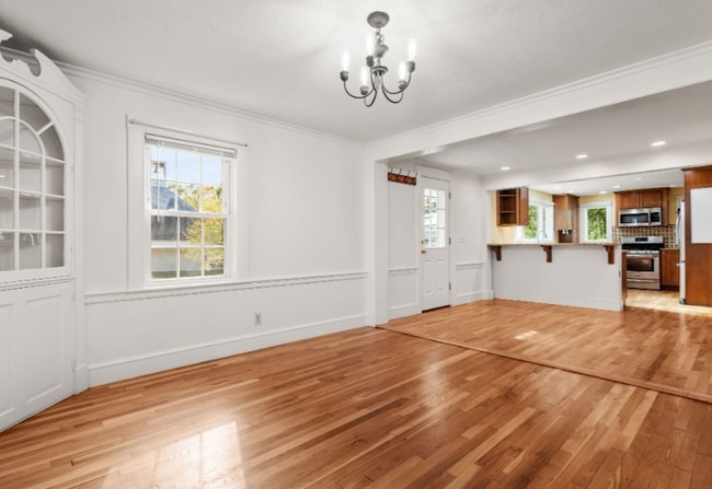 Photo - 410 Conant Rd