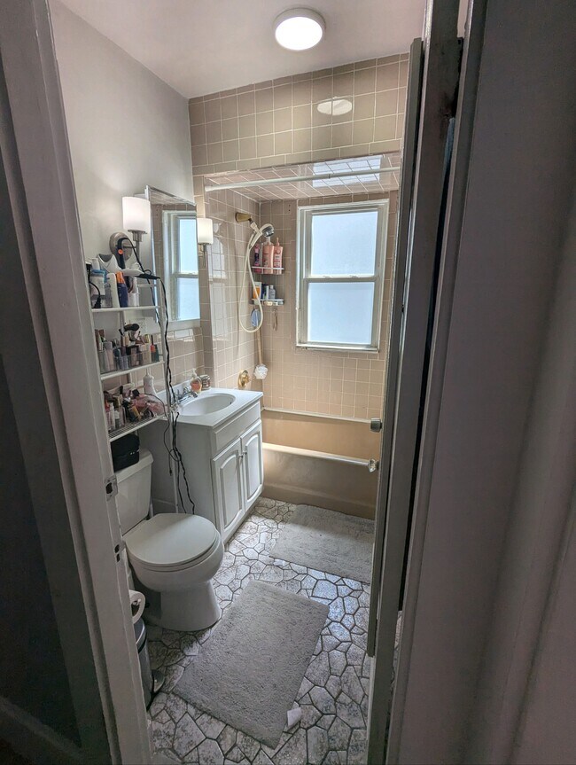 Photo - 37 Pearl St Unit 1st floor apt near Tufts