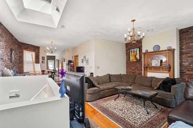 Building Photo - 67 Baldwin St Unit 3 Rental