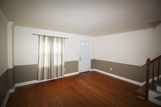 2111 Redthorn Rd