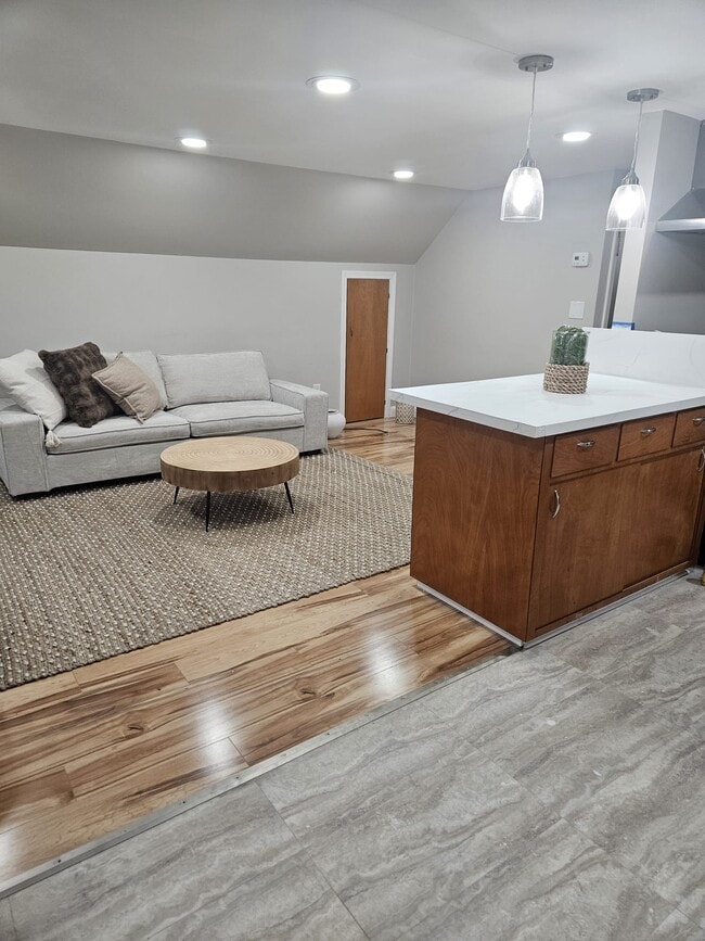 Photo - 115 N Hull St Unit 2nd floor