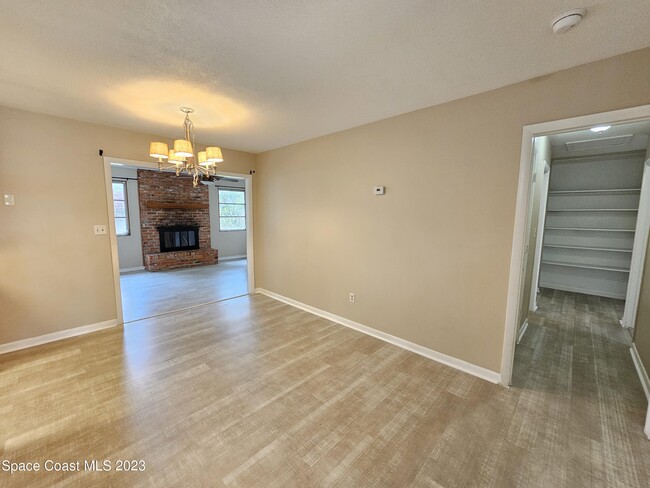 Photo - 2640 Dutton Dr