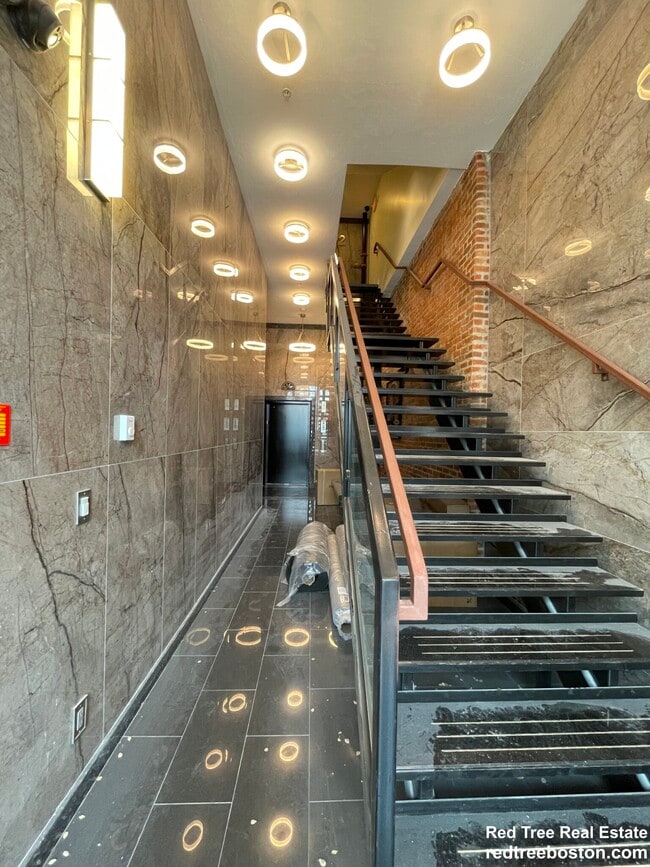 Photo - 1016 Commonwealth Ave