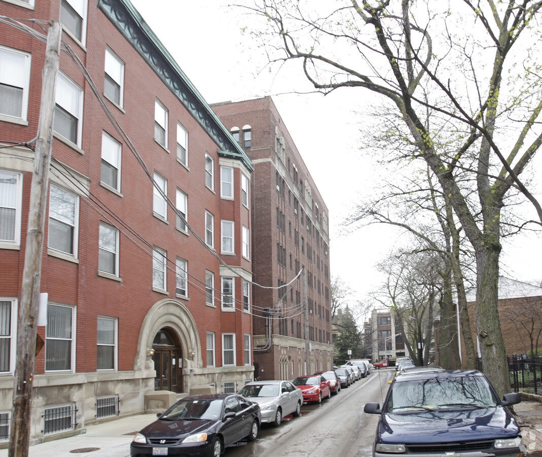 601 CON Deming Pl - 601 W. Deming Pl