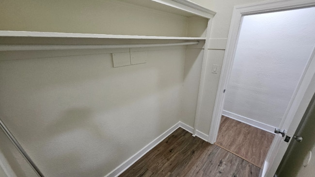 Photo - 427-431 Normandie Ave Unidad 3