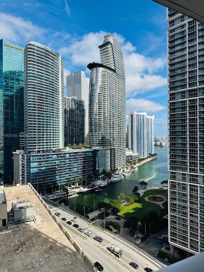 Photo - 500 Brickell Ave Unit 2205