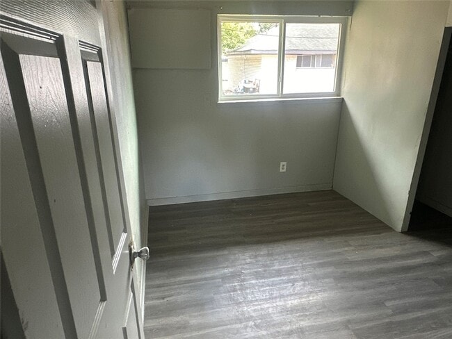 Building Photo - 5405 Suez St Unit 4