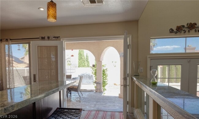 Photo - 3704 N Campbell Rd