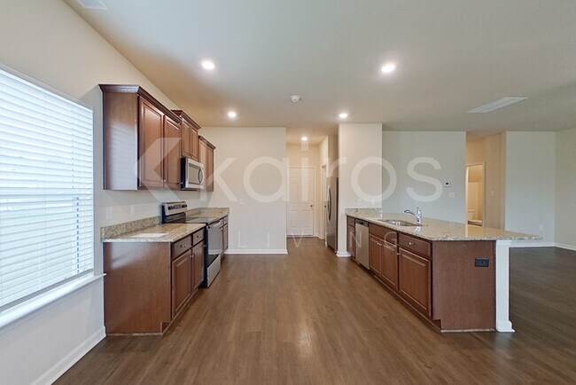 Photo - 1067 Pilgrim Ln