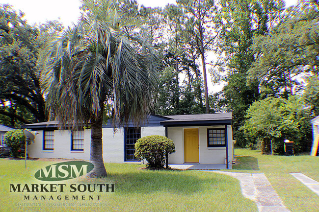 BRICK RANCH OFF SKIDAWAY- AVAILABLE NOW! - BRICK RANCH OFF SKIDAWAY- AVAILABLE NOW! Casa