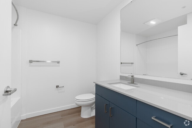 Studio - 382SF - Bathroom