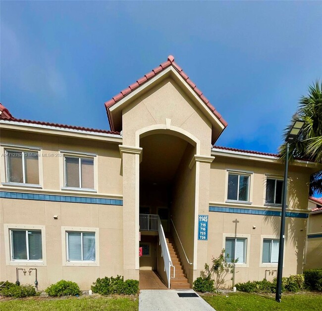 Photo - 1145 Golden Lakes Blvd Condominio Unidad 726