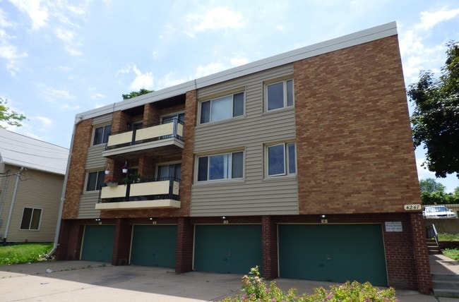 Photo - Webber Apartments
