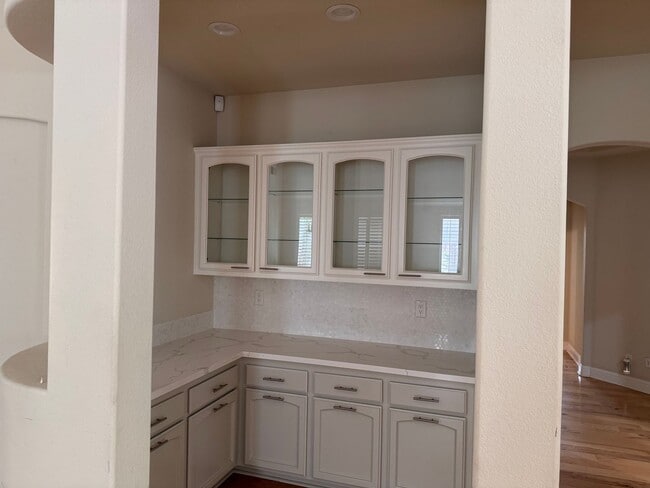 Photo - Recently Updated 4 Bedroom Prairie Oaks Ho...