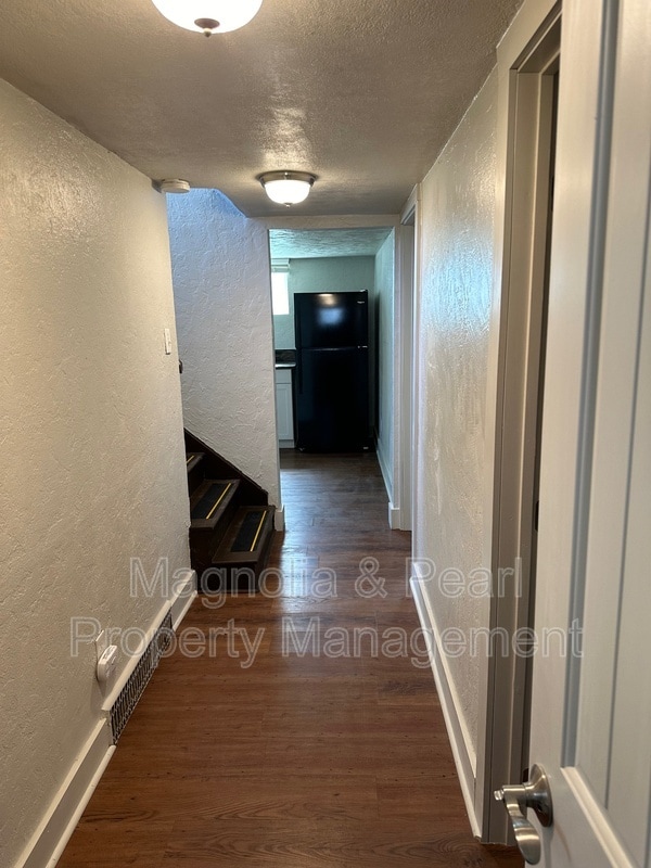 Photo - 619 S 10th Ave