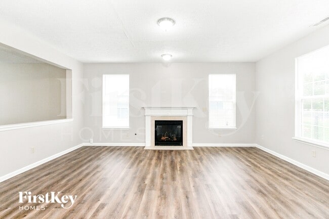 2377 Willowview Dr