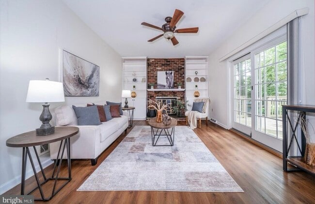 Photo - 716 Fiske Ln