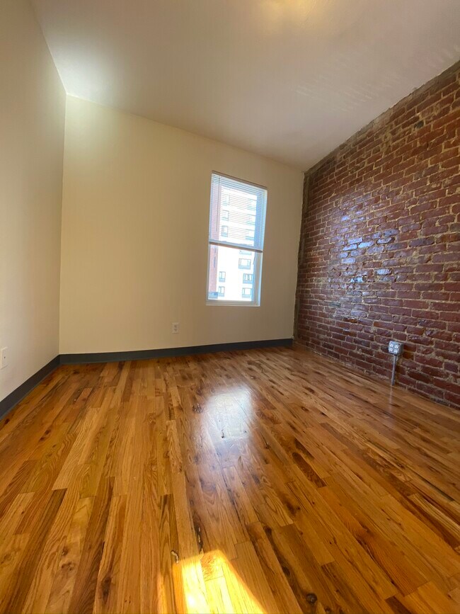 Building Photo - 840 Huntington Ave Rental