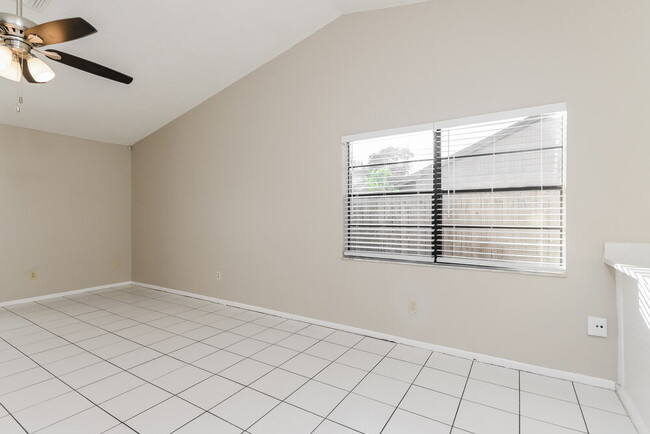 Photo - 3172 Burlington Dr