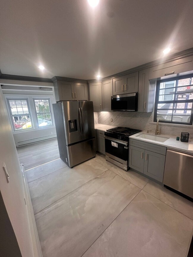 Building Photo - 154-37 11th Ave Rental