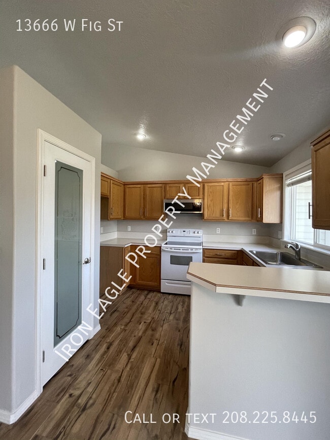 Photo - 13666 W Fig St