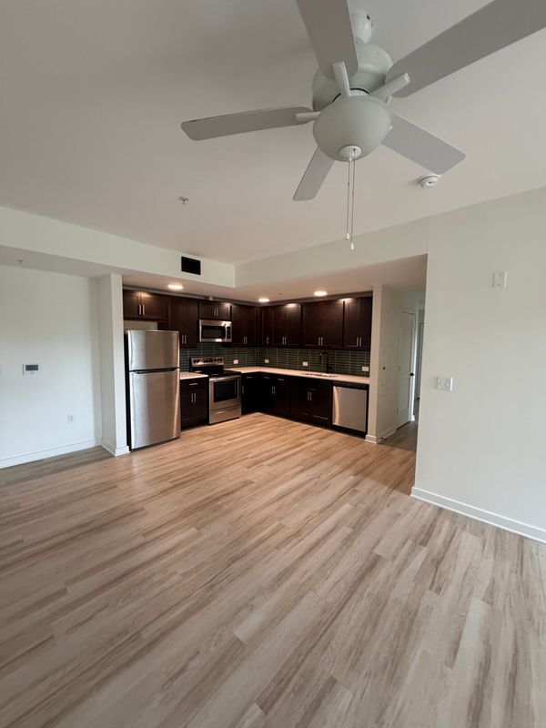 Photo - 102 Hanover St Unidad 305