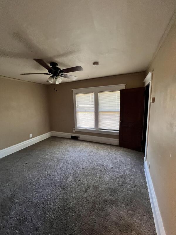 Photo - 1215 1/2 2nd Avenue SE - 1