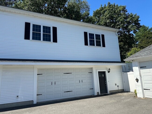Photo - 72 Merrimac St