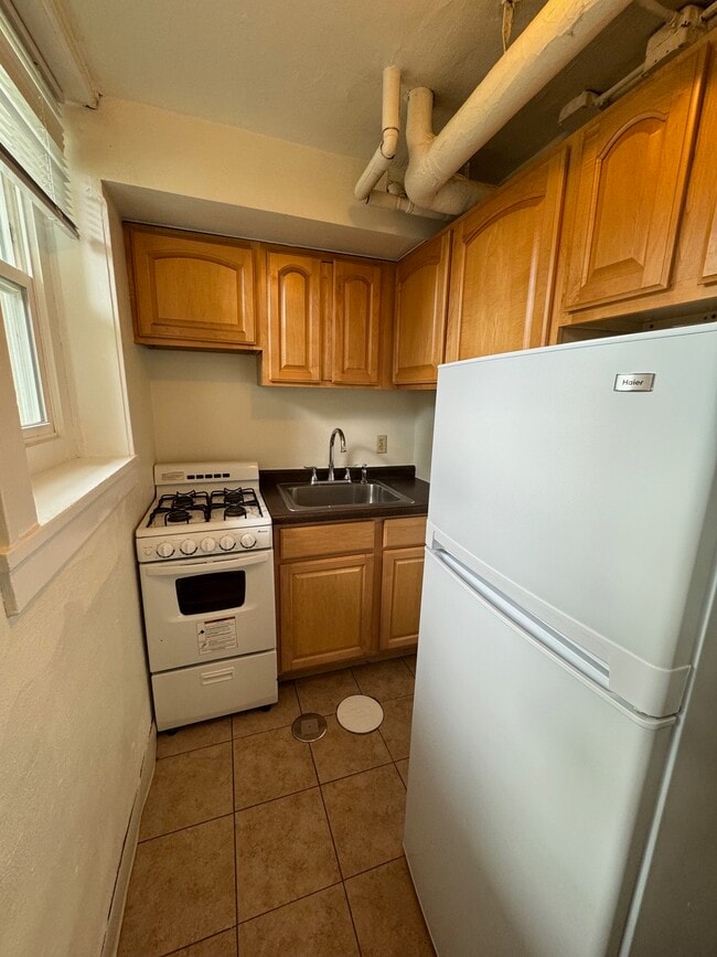 Photo - 121 N Hancock St Unit 5