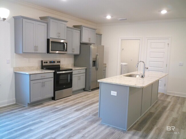 Photo - 263 Tillage St