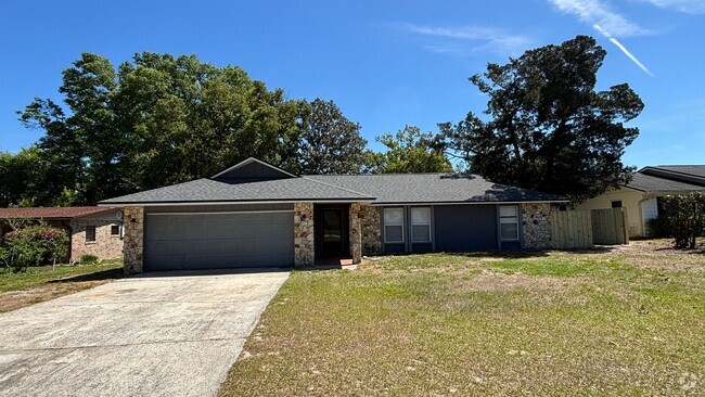 Building Photo - 3 Bedroom, 2 Bath Single Family Home in Al...