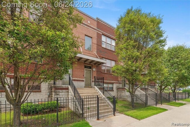 Photo - 7621 Woodward Ave