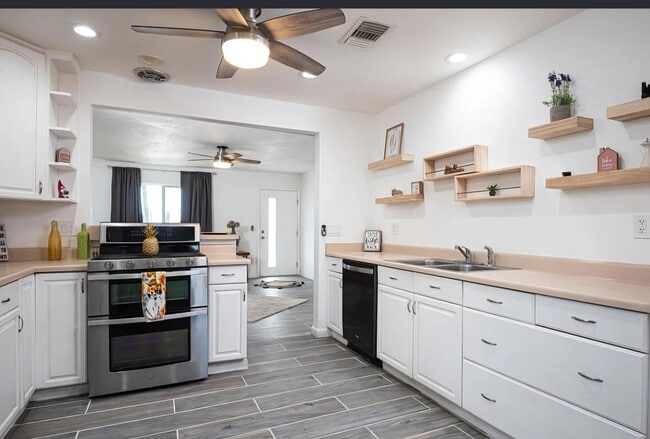 Photo - 66792 Hacienda Ave