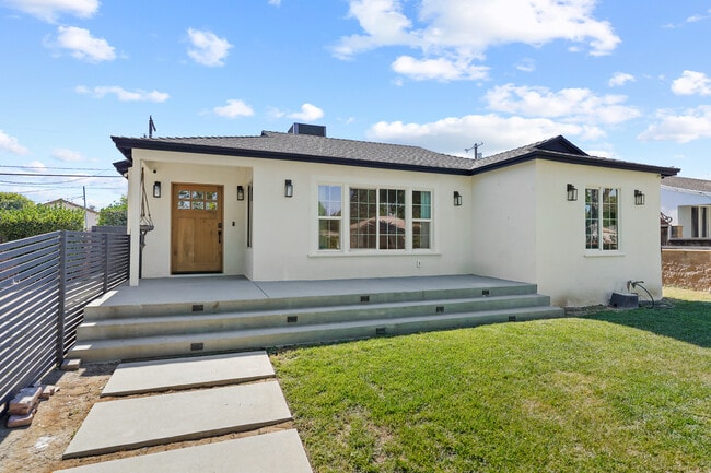 Photo - 6501 Hesperia Ave