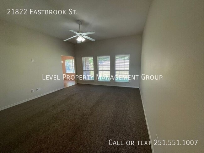 Photo - 21822 Eastbrook St