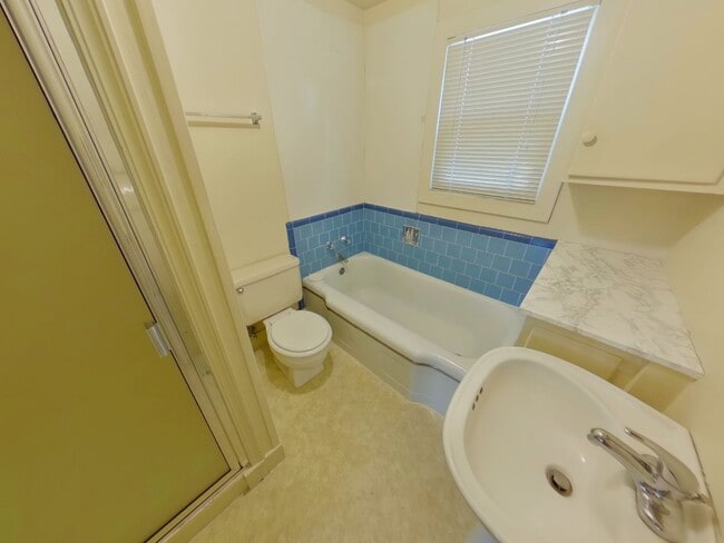 Photo - 423 E 18th Ave Unit B