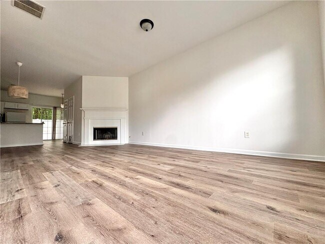 1581 Cove Creek Cir