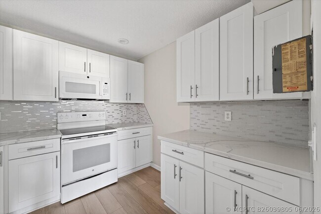 Photo - 4467 Carambola Cir S