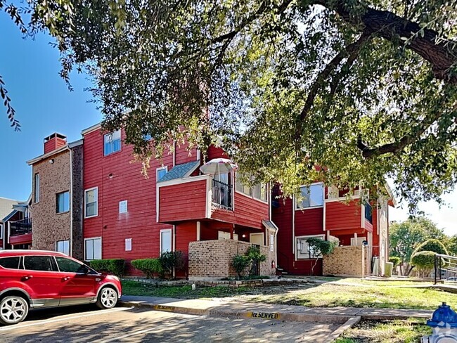 Building Photo - 9805 Walnut St Rental