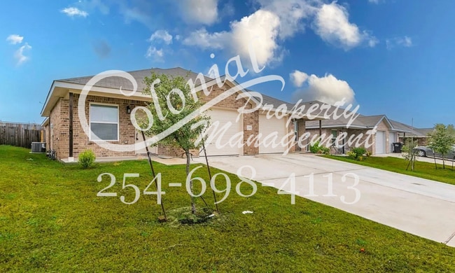Building Photo - AVAILABLE NOW! Rental