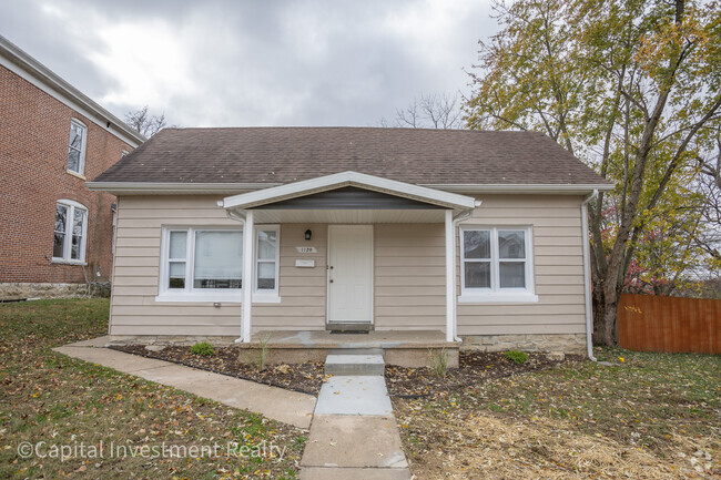 Building Photo - 1120 E McCarty St Rental