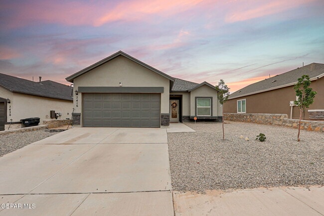 Photo - 7416 Tamarack Pl House